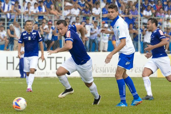 Cruzeiro mantém liderança no Campeonato Mineiro
