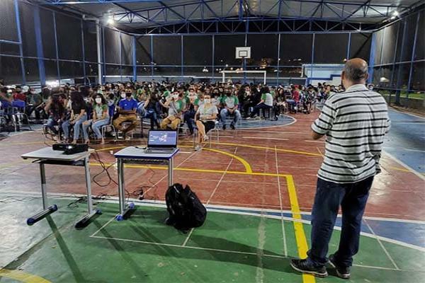 Funec oferece bolsas para Programa de Iniciação Científica e Extensão