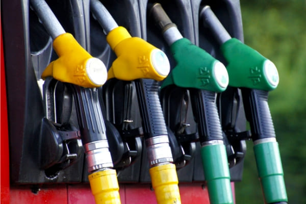Petrobras sobe R$ 0,07 o litro da gasolina para distribuidoras