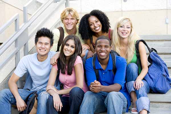 Programa de bolsas estudantis tem vagas em Contagem