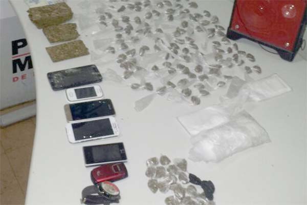 Denúncias levam à apreensão de drogas no bairro Nova Contagem