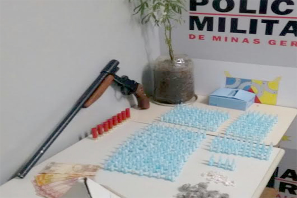 Denúncias de tráfico levam PM ao Vila Barroquinha