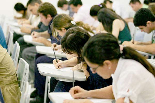 Termina nesta terça prazo para estudantes pedirem dispensa do Enade