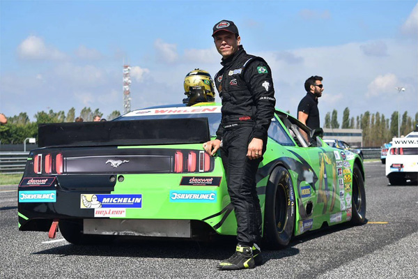 Piloto de Contagem é único brasileiro na Nascar 2016