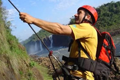 Cursos de Ecoturismo e Turismo de Aventura