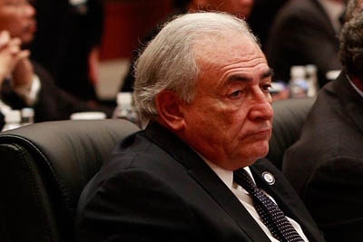 Strauss-Kahn renuncia à chefia do FMI