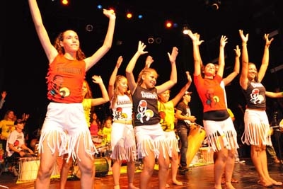 Educação pelo Tambor no Cine Teatro Municipal