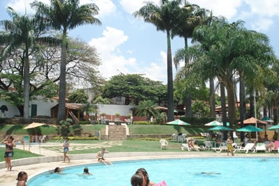 Domingo de sol no Yucca, boa opção de lazer em Contagem.