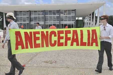 Aborto de anencéfalos pode ser descriminalizado esta semana 