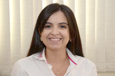 Toma pose nova Secretária Municipal de Direitos e Cidadania de Contagem