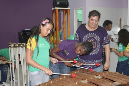 Orquestra Jovem de Contagem recebe oficina do grupo Uakti