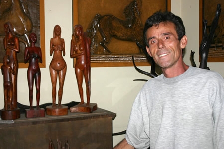 Tião, um artista de Contagem em busca do reconhecimento