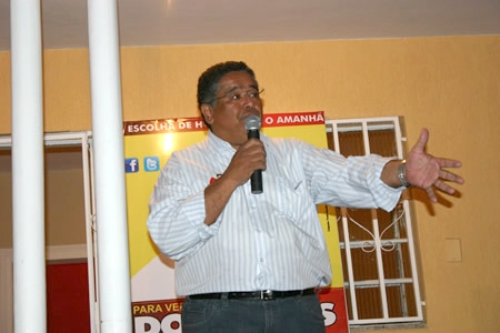Domingos de Castro inaugura comitê para seguir rumo ao Legislativo