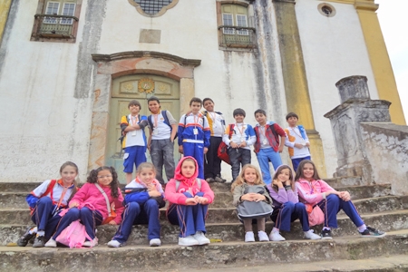 Alunos do Sócrates fazem pesquisa de campo