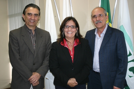 Deputada Liza Prado visita a ACIC
