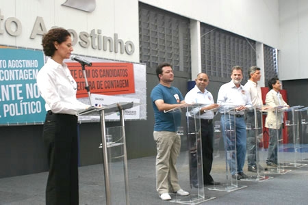 INÉDITO: Escola promove debate com prefeitáveis