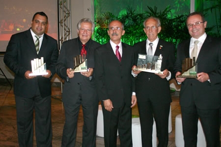 Solenidade homenageia empresários de Contagem