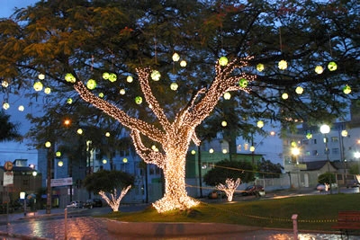 Shows, teatros e arte circense inauguram natal em toda Contagem