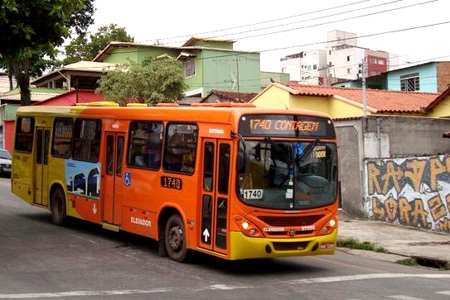 Passageira reclama da linha de ônibus 1740 – Alvorada / Estação Diamante
