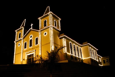 Contagem se enfeita para as festas de final de ano.