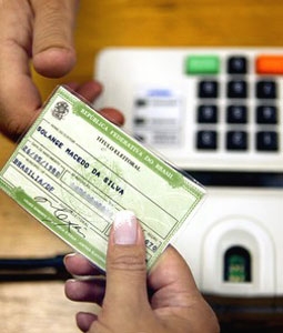  Mais de cem mil eleitores de Minas tiveram os títulos cancelados