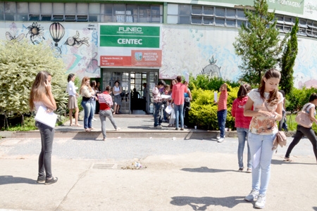 “Programa Municipal de Qualificação, Emprego e Renda” em Contagem
