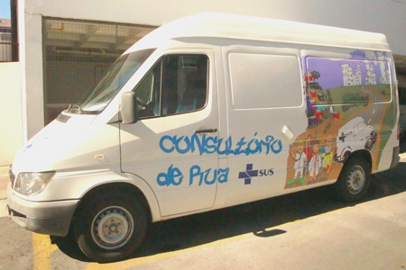 Consultórios de Rua: prática em construção