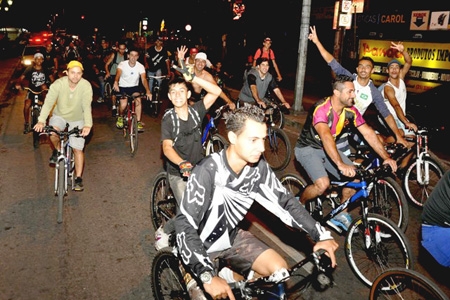 Bairro Eldorado recebe mais um passeio ciclístico noturno