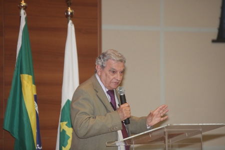 Encontro Nacional das Entidades Médicas se manifesta contra o Programa Mais Médicos
