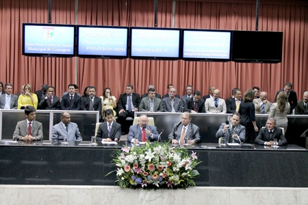 Solenidade de entrega do Mérito Legislativo fez parte das comemorações do aniversário de Contagem