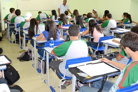 Funec oferece dez bolsas de iniciação científica