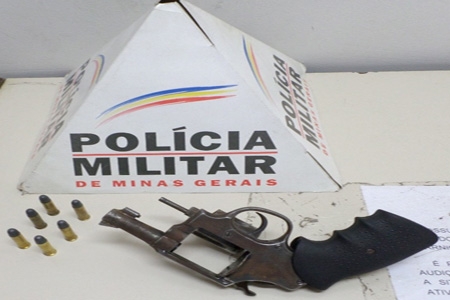 PM encontra homem sendo ameaçado por bandidos em Contagem