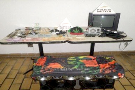 PM apreende mais de Mil pedras de crack no bairro Sapucaias