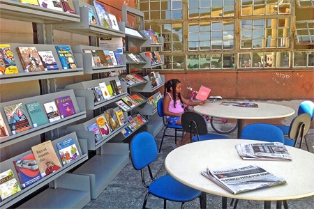 Pampulha recebe biblioteca a céu abeto