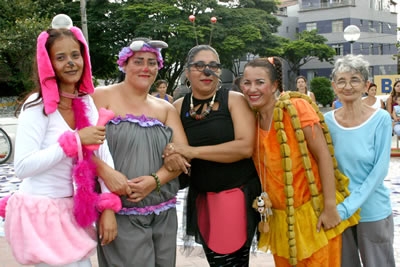 Festas públicas agitam a cidade de Contagem.