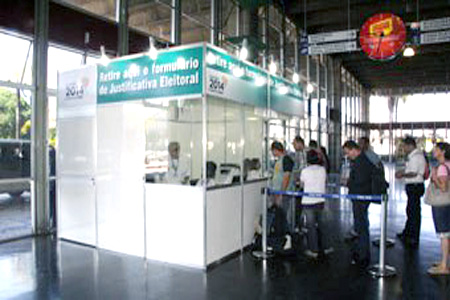Estande de justificativa eleitoral está no Terminal Rodoviário de BH