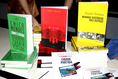 Bienal do Livro conquista público mineiro