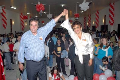 Marília vai às ruas em campanha pela reeleição.