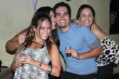Berimbau Circo Bar, música ao vivo de qualidade.