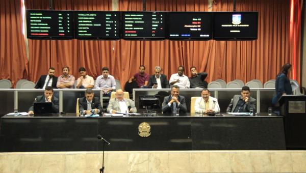 Prefeito eleito vai ao Legislativo e fala sem rodeios 