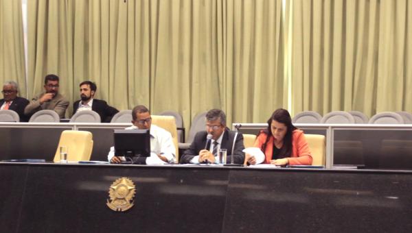 Executivo e Legislativo mudam a Lei Maior do Município