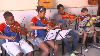 ASSOCIAÇÃO CRESCER, REFERÊNCIA PARA CRIANÇAS E ADOLESCENTES